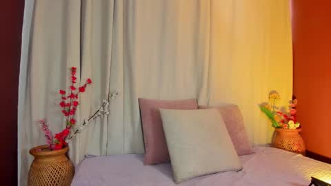 Wini Fer online show from 11/17/25, 01:17