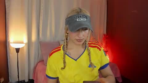 Wini Fer online show from 06/27/26, 06:57