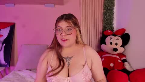 Winnie online show from 06/25/26, 05:12