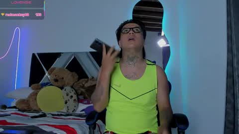 winniepooh_69 online show from 04/21/26, 05:03