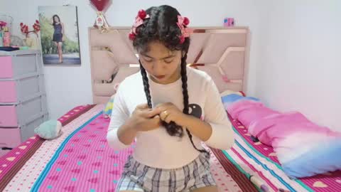  Winnifer Gonzalez  online show from 04/26/26, 03:15