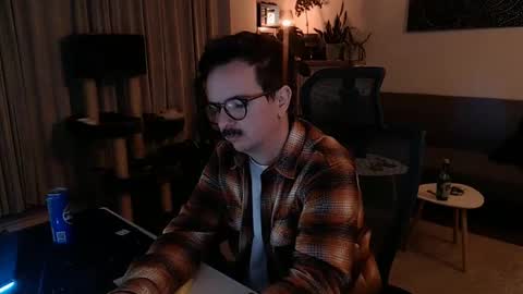 Snapshot of winnydepooh chatting on 02/17/25, 06:15 cream36 online show from 02/17/25, 06:15