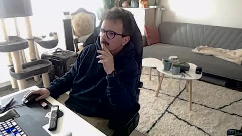 Snapshot of winnydepooh chatting on 10/14/25, 12:28 cream36 online show from 10/14/25, 12:28