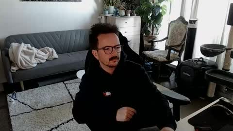 Snapshot of winnydepooh chatting on 11/30/25, 09:35 cream36 online show from 11/30/25, 09:35