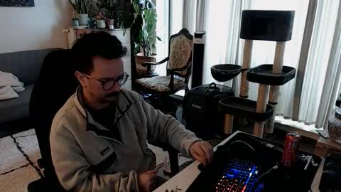 Snapshot of winnydepooh chatting on 12/01/25, 09:58 cream36 online show from 12/01/25, 09:58