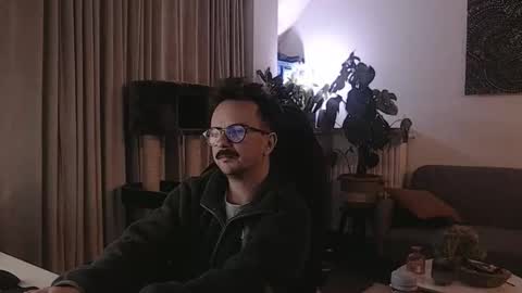 Snapshot of winnydepooh chatting on 03/17/26, 10:13 cream36 online show from 03/17/26, 10:13