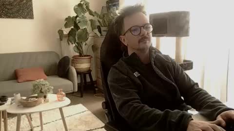 Snapshot of winnydepooh chatting on 03/21/26, 01:26 cream36 online show from 03/21/26, 01:26