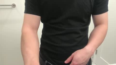 Snapshot of winsome_naked_gentleman chatting on 12/23/24, 01:29 WInsome online show from 12/23/24, 01:29