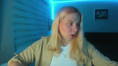 Winter Miracle online show from 12/22/25, 03:31