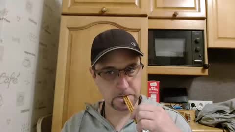 Snapshot of wirzwei8883 chatting on 12/02/24, 04:42 Dirty online show from 12/02/24, 04:42