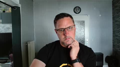 Snapshot of wirzwei8883 chatting on 05/03/26, 02:23 Dirty online show from 05/03/26, 02:23