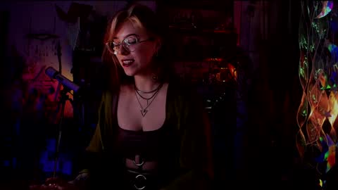 Snapshot of witch_fiona chatting on 12/03/24, 08:06 Goddess of two strapons  - Mr. long Don Mr. Pinky online show from 12/03/24, 08:06