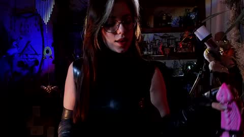 Snapshot of witch_fiona chatting on 02/03/25, 07:31 Goddess of two strapons  - Mr. long Don Mr. Pinky online show from 02/03/25, 07:31