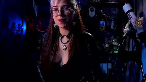 Snapshot of witch_fiona chatting on 02/19/25, 08:20 Goddess of two strapons  - Mr. long Don Mr. Pinky online show from 02/19/25, 08:20