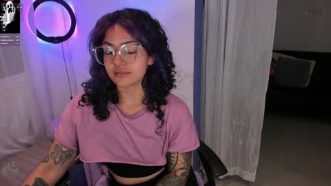 Snapshot of witchofhearts chatting on 01/24/25, 01:13 Luna Violeta A r t i s t online show from 01/24/25, 01:13