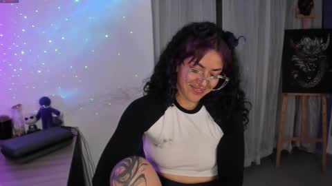 Snapshot of witchofhearts chatting on 02/25/25, 12:14 Luna Violeta A r t i s t online show from 02/25/25, 12:14