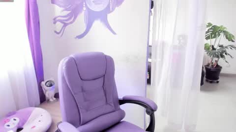 Snapshot of witchofhearts chatting on 10/20/25, 08:31 Luna Violeta A r t i s t online show from 10/20/25, 08:31