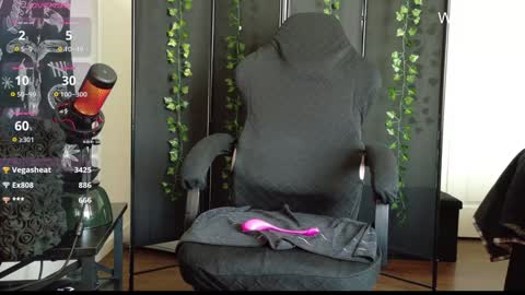 Snapshot of witchybunny chatting on 01/26/25, 06:48 Amanda online show from 01/26/25, 06:48