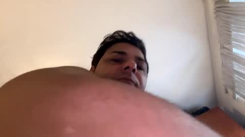 Snapshot of witebull83 chatting on 12/04/24, 10:57 Witebull online show from 12/04/24, 10:57