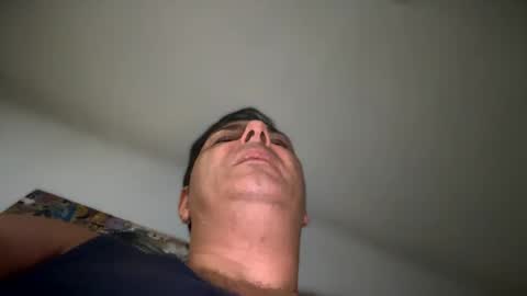 Snapshot of witebull83 chatting on 12/05/24, 02:44 Witebull online show from 12/05/24, 02:44