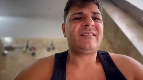 Snapshot of witebull83 chatting on 12/10/24, 11:32 Witebull online show from 12/10/24, 11:32