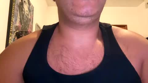 Snapshot of witebull83 chatting on 12/22/24, 04:48 Witebull online show from 12/22/24, 04:48