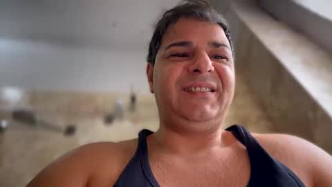 Snapshot of witebull83 chatting on 01/26/25, 11:39 Witebull online show from 01/26/25, 11:39