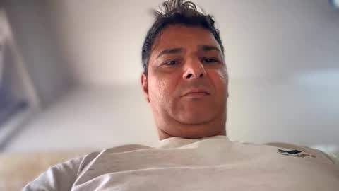 Snapshot of witebull83 chatting on 09/24/25, 07:23 Witebull online show from 09/24/25, 07:23