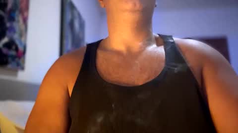 Snapshot of witebull83 chatting on 02/08/26, 05:05 Witebull online show from 02/08/26, 05:05