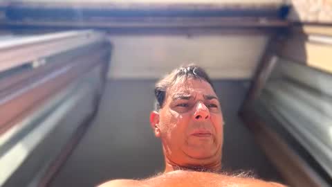 Snapshot of witebull83 chatting on 03/27/26, 10:59 Witebull online show from 03/27/26, 10:59