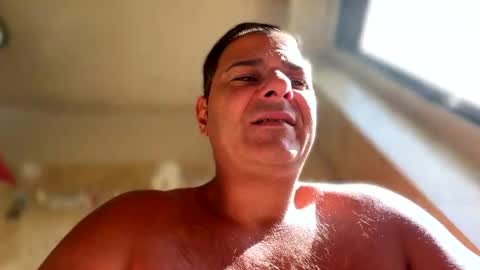 Snapshot of witebull83 chatting on 03/29/26, 09:53 Witebull online show from 03/29/26, 09:53