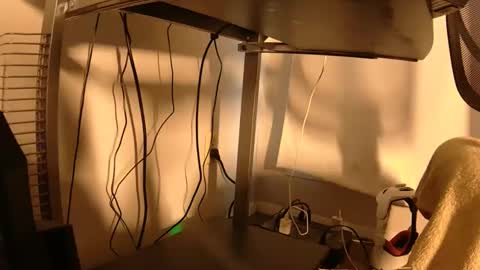 Mater online show from 12/18/25, 08:48