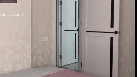 Wlademar online show from 10/28/25, 07:45