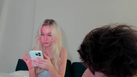 wladilia online show from 11/30/25, 10:25