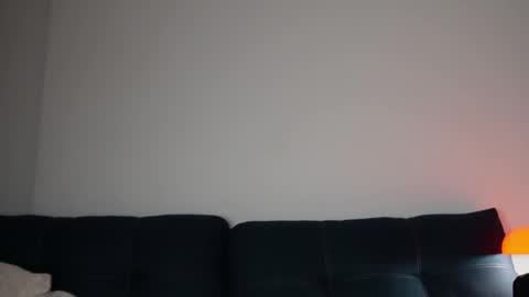 wladilia online show from 12/19/25, 08:49