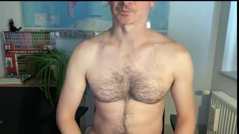 Snapshot of wladsexy88 chatting on 12/17/25, 01:39 Wladsexy88 online show from 12/17/25, 01:39