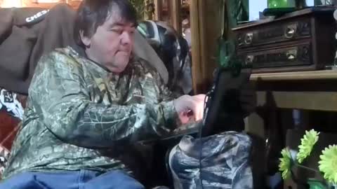 Snapshot of wldlife chatting on 12/23/25, 04:32 wldlife online show from 12/23/25, 04:32