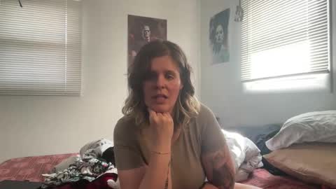 Snapshot of wldntulik2no chatting on 02/07/25, 05:18 Moth online show from 02/07/25, 05:18