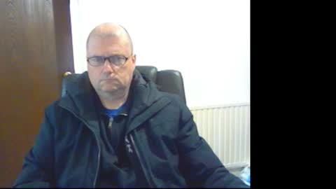 Snapshot of wobble444 chatting on 04/14/26, 09:26 wobble444 online show from 04/14/26, 09:26