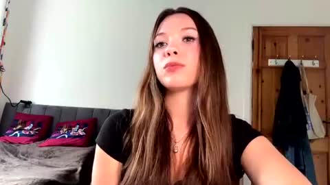 Anna online show from 06/22/26, 06:49