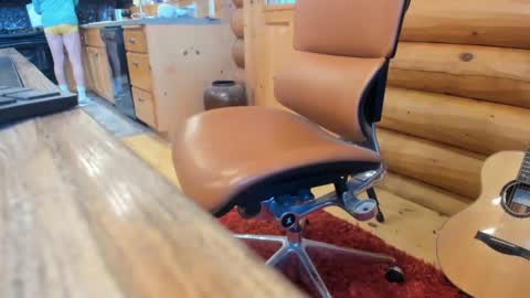 Snapshot of wobbleon chatting on 12/25/24, 02:56 Gobbleon online show from 12/25/24, 02:56