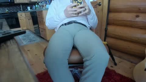 Snapshot of wobbleon chatting on 12/26/24, 10:20 Gobbleon online show from 12/26/24, 10:20