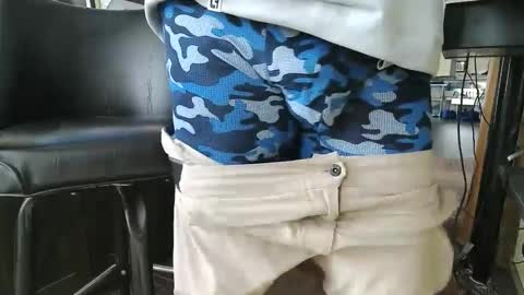 Snapshot of wobbleon chatting on 01/10/25, 05:02 Gobbleon online show from 01/10/25, 05:02