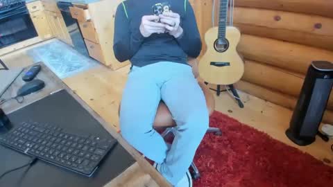 Snapshot of wobbleon chatting on 01/17/25, 07:05 Gobbleon online show from 01/17/25, 07:05