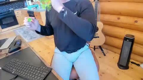 Snapshot of wobbleon chatting on 01/18/25, 07:15 Gobbleon online show from 01/18/25, 07:15