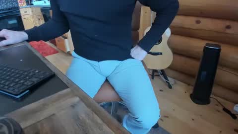 Snapshot of wobbleon chatting on 01/22/25, 08:59 Gobbleon online show from 01/22/25, 08:59