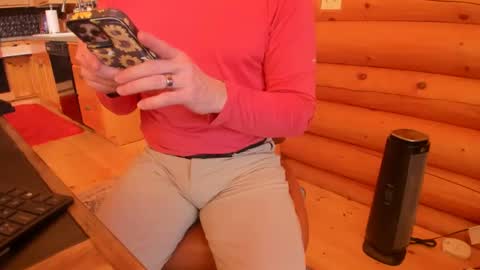 Snapshot of wobbleon chatting on 01/31/25, 07:29 Gobbleon online show from 01/31/25, 07:29