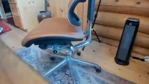 Snapshot of wobbleon chatting on 02/05/25, 06:37 Gobbleon online show from 02/05/25, 06:37