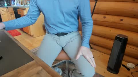 Snapshot of wobbleon chatting on 02/08/25, 05:39 Gobbleon online show from 02/08/25, 05:39