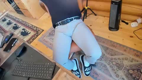 Snapshot of wobbleon chatting on 02/11/25, 07:38 Gobbleon online show from 02/11/25, 07:38